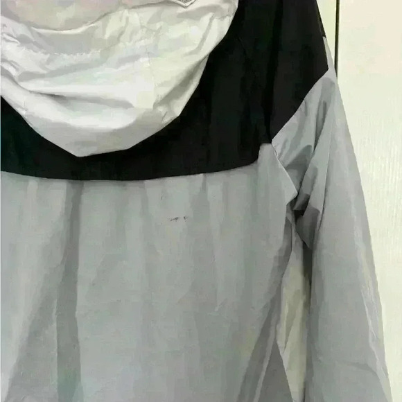 Nike Men’s Windrunner Jacket - Picture 10 of 13